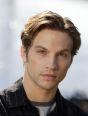 Фотография Логан Маршалл-Грин