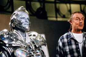 Режиссёр «Бэтмен и Робин» 1997 года попросил прощения за этот фильм Режиссёр «Бэтмен и Робин» 1997 года попросил прощения за этот фильм