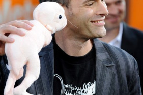 Винченцо Натали поставит пилотную серию «Дрожи земли» Винченцо Натали поставит пилотную серию «Дрожи земли»